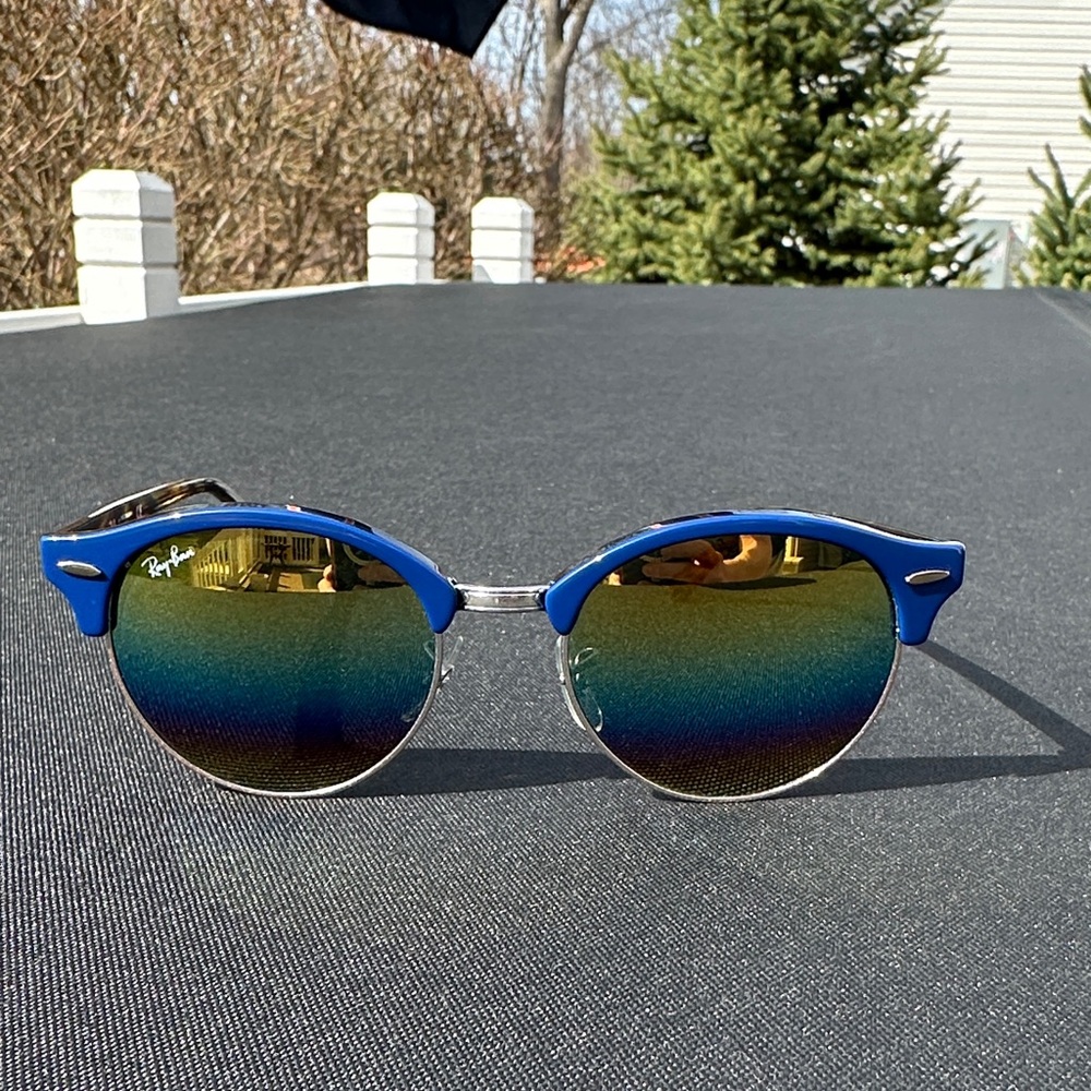 Ray-Ban Blue and Silver Round Sunglasses